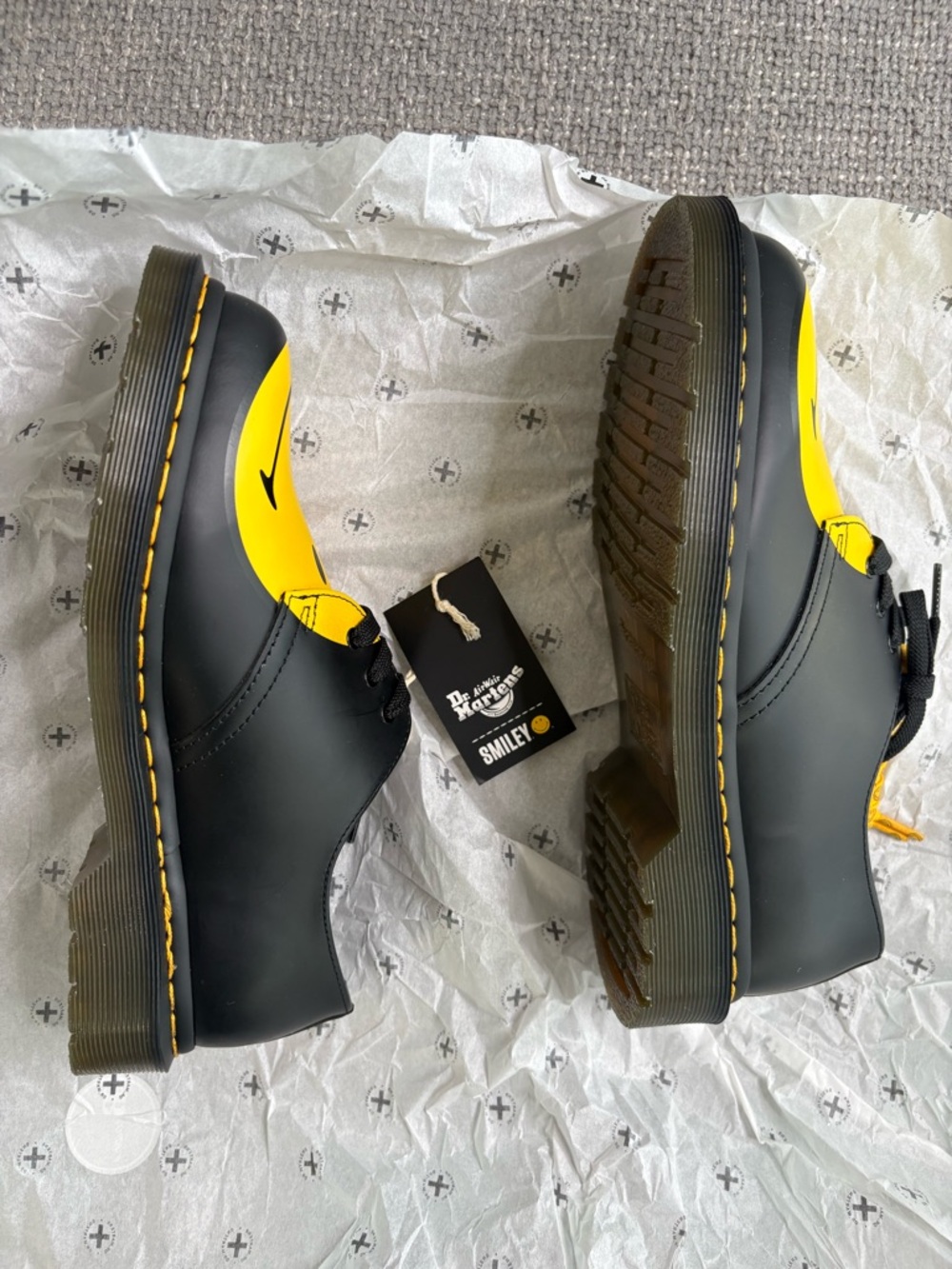 Dr Martens x Smiley 1461 Derby Black Leather Limited Edition Size 8 - Picture 11 of 16